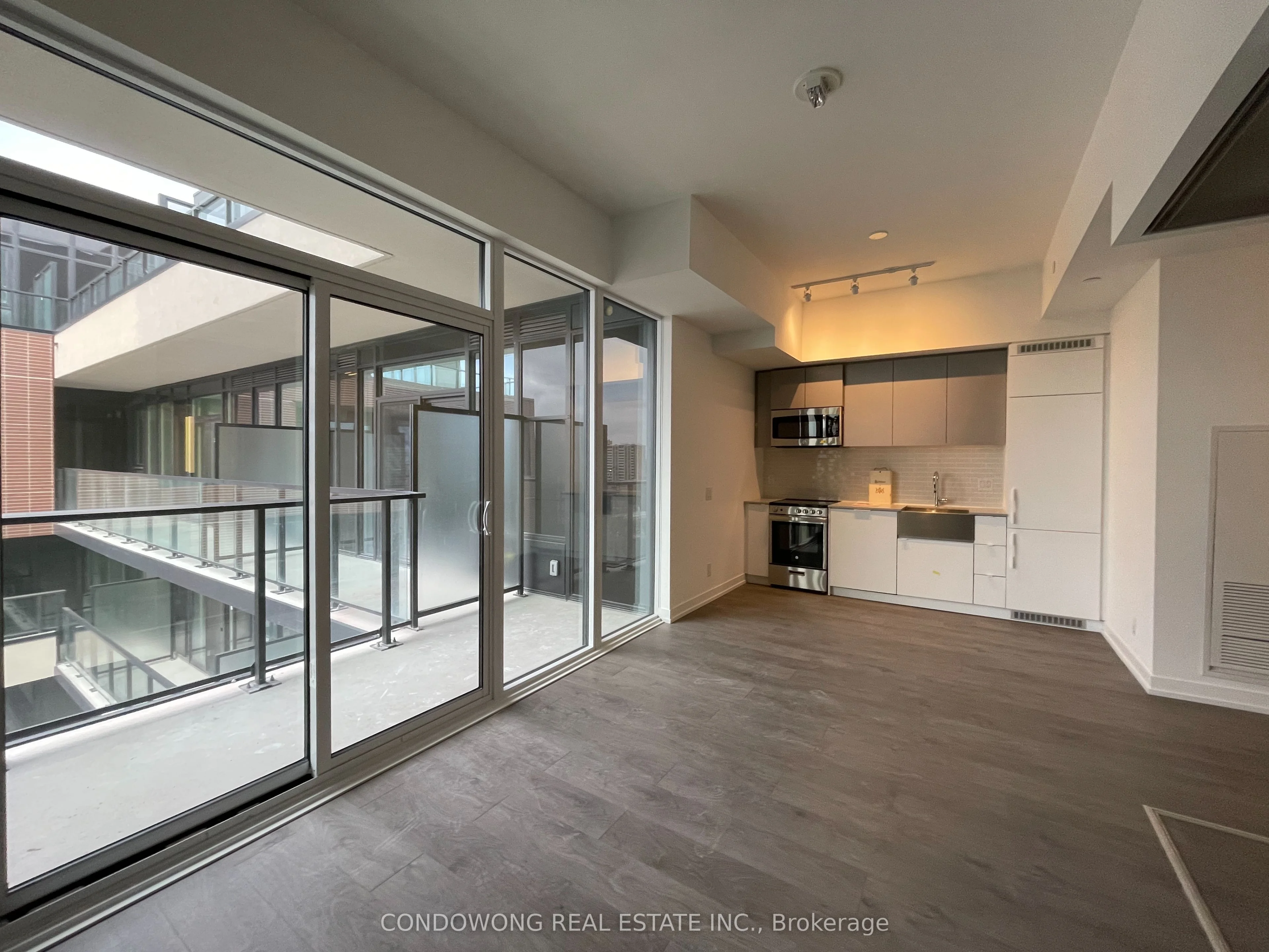 270 Dufferin Street Lp9, Toronto W01, On M6k 0h8