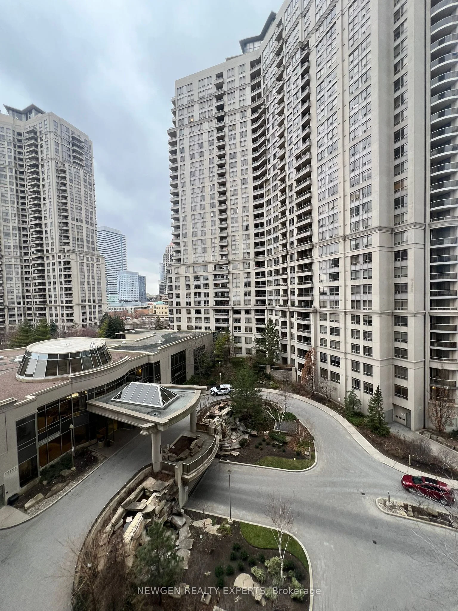 3880 Duke Of York Boulevard 805, Mississauga, On L5b 4m7