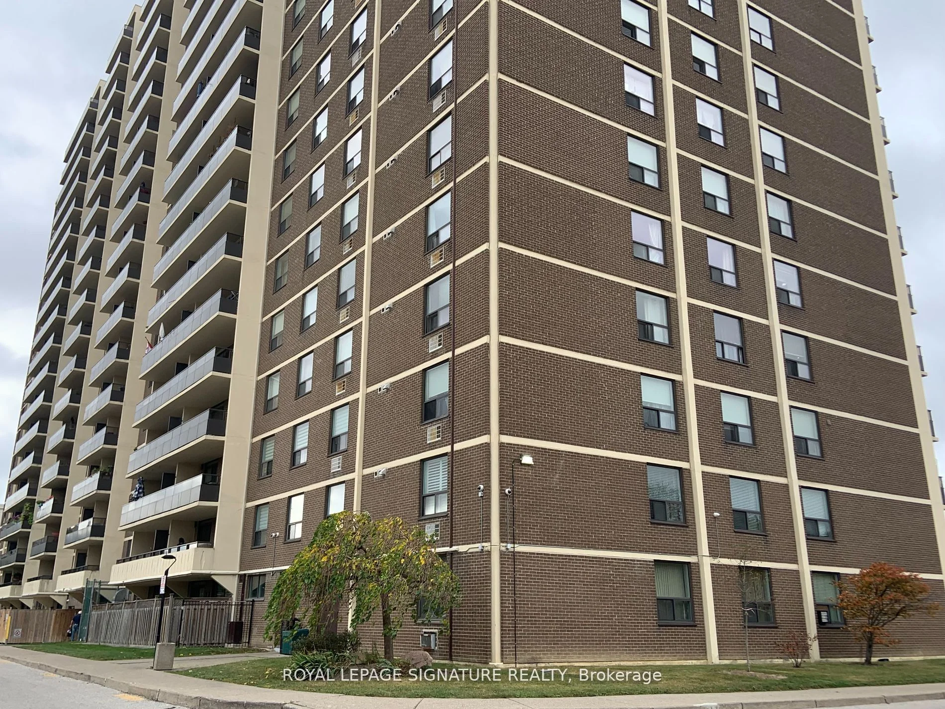 511 The West Mall Avenue 808, Toronto W08, On M9c 1g5