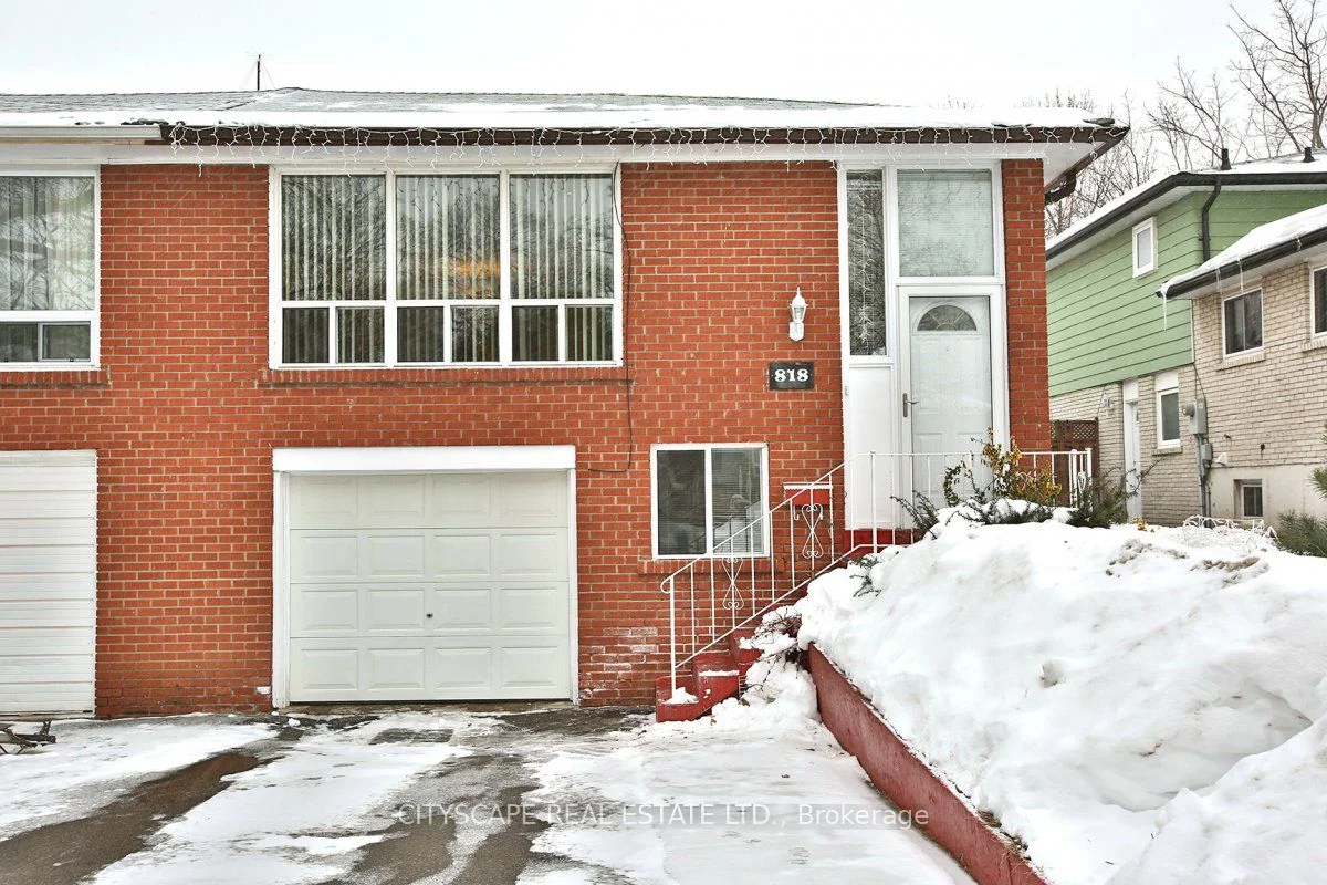 818 Inverhouse Drive Upper, Mississauga, On L5j 2x8