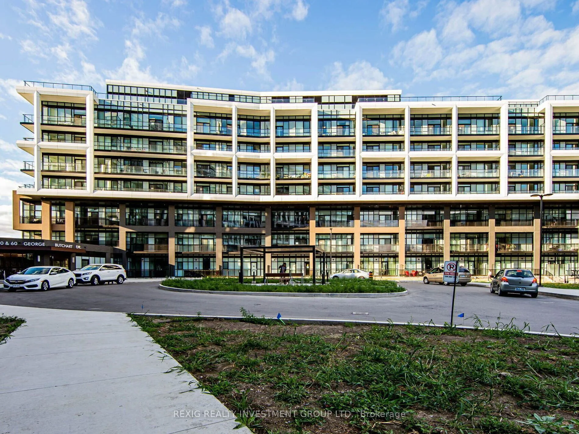 60 George Butchart Drive 624, Toronto W05, On M3k 0e1