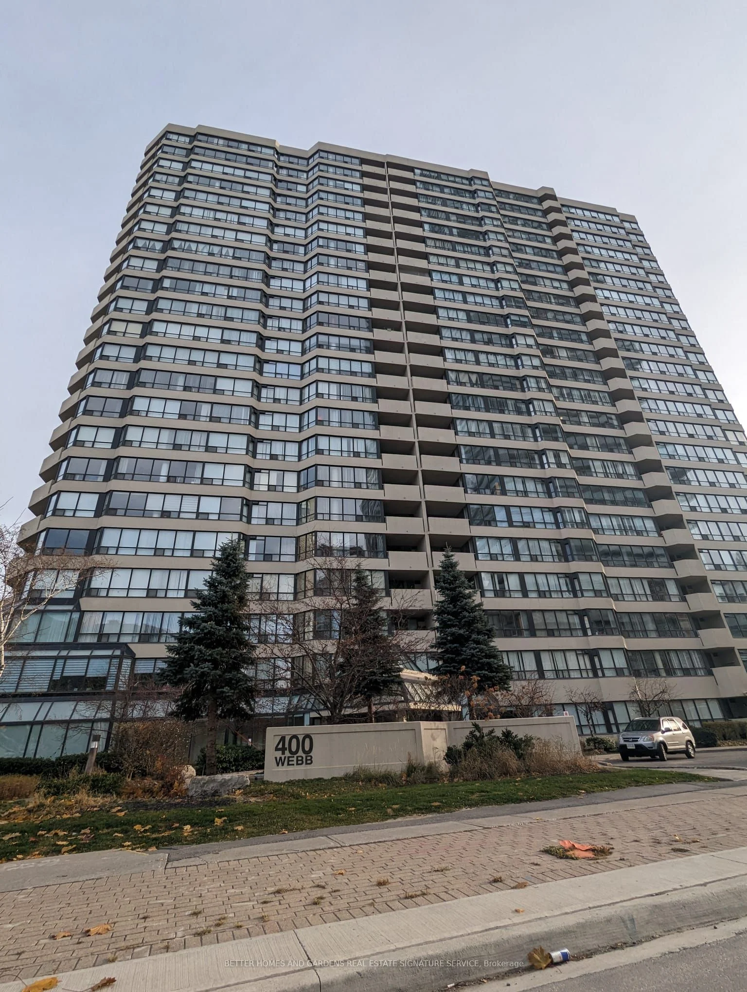 400 Webb Drive Ph 2403, Mississauga, On L5b 3z7