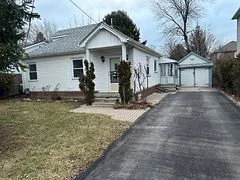 1159 Ogden Avenue, Mississauga, On L5e 2g8