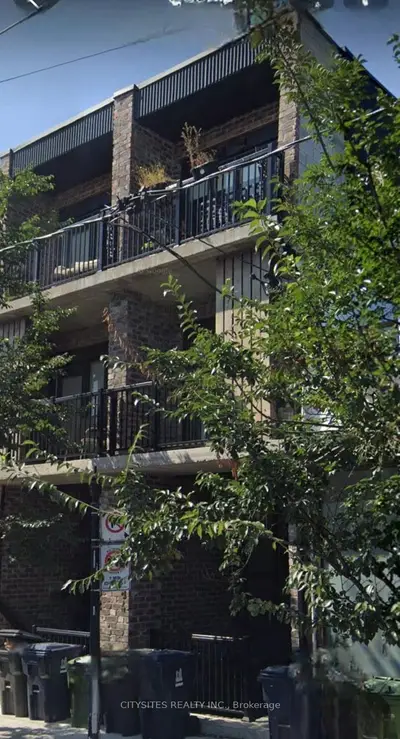 984 Dovercourt Road, Toronto W02, On M6h 2x5