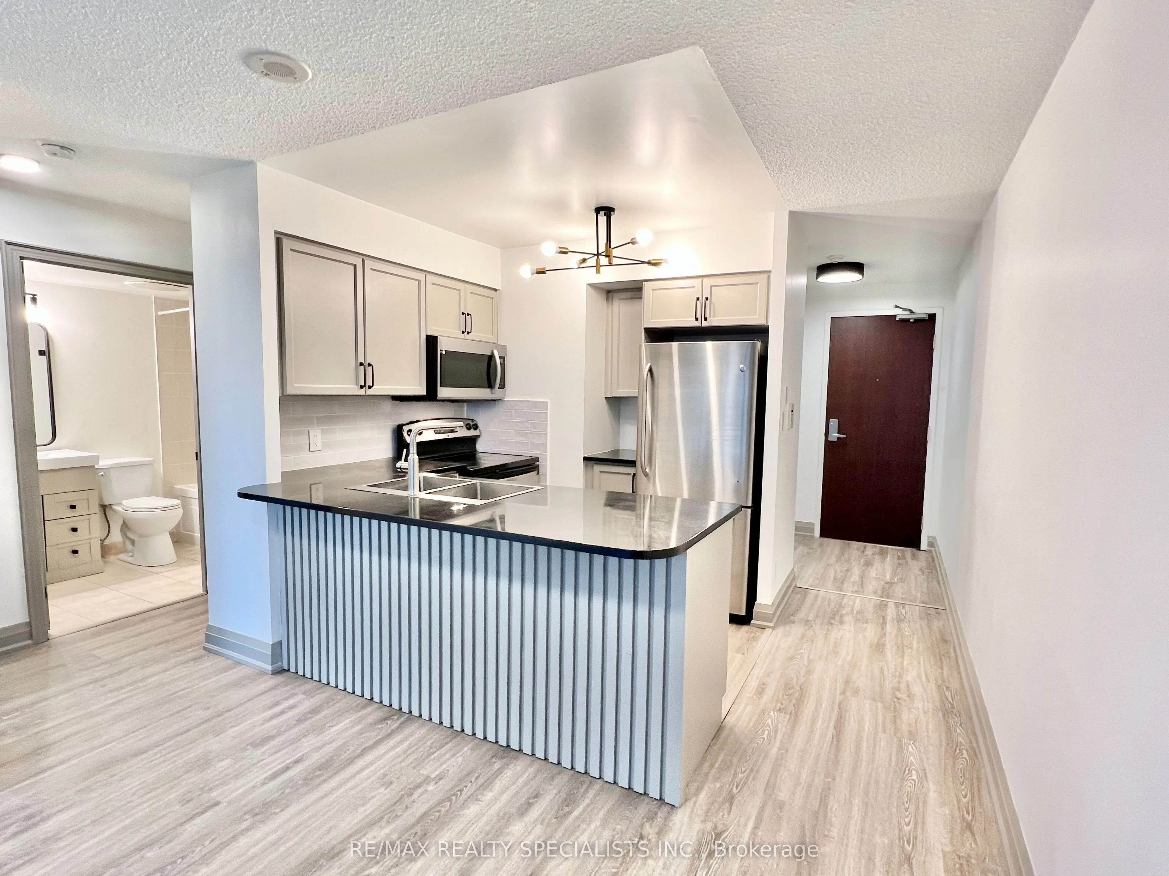 335 Rathburn Road W 317, Mississauga, On L5b 0c8