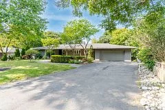 1590 Pinetree Crescent, Mississauga, On L5g 2s8