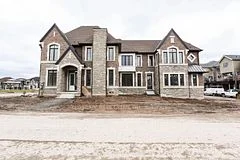 14 Bowbeer Road E, Oakville, ON L6H 0Z5
