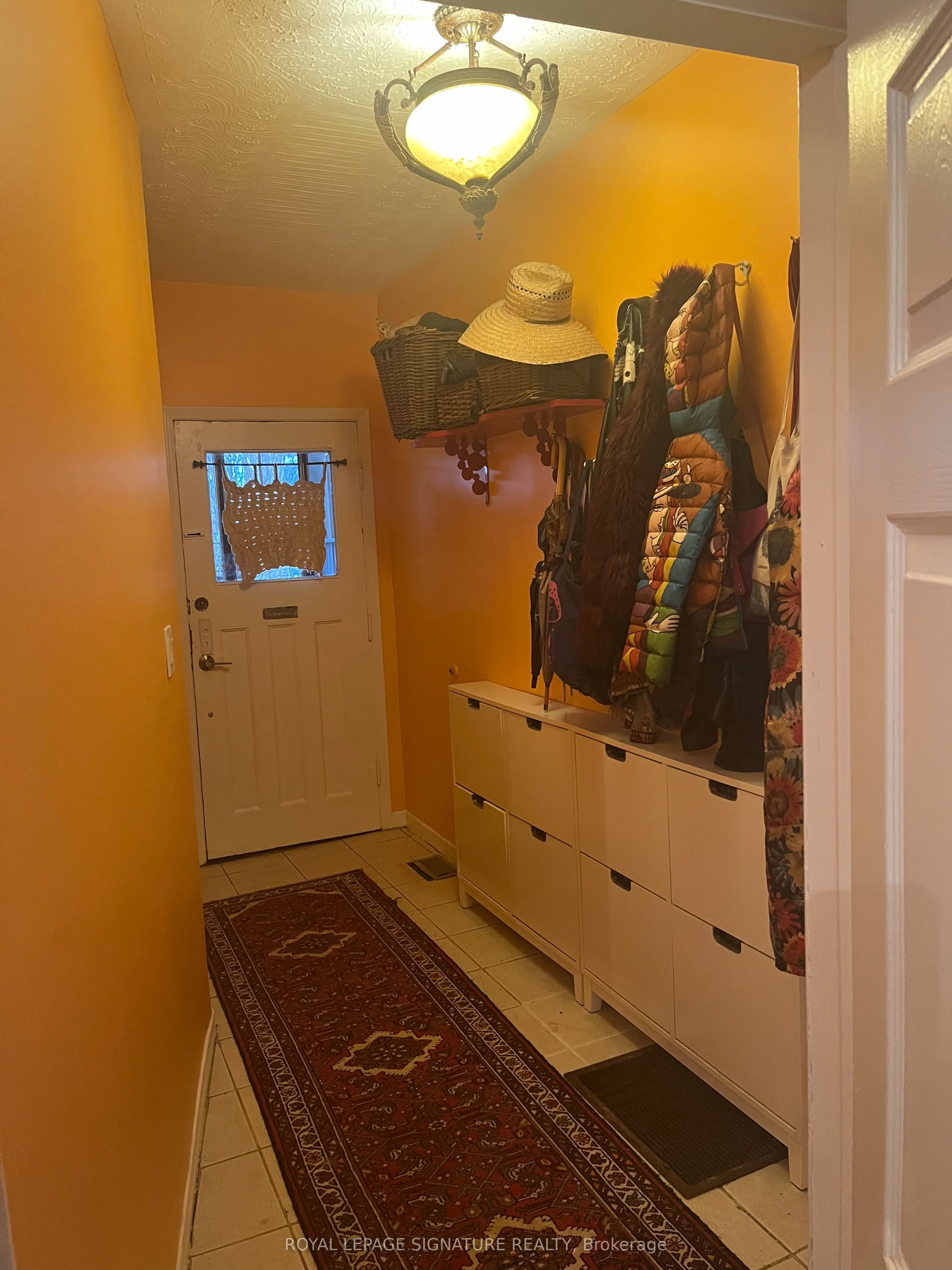1273 Lansdowne Avenue Upper, Toronto W03, ON M6H 3Z9