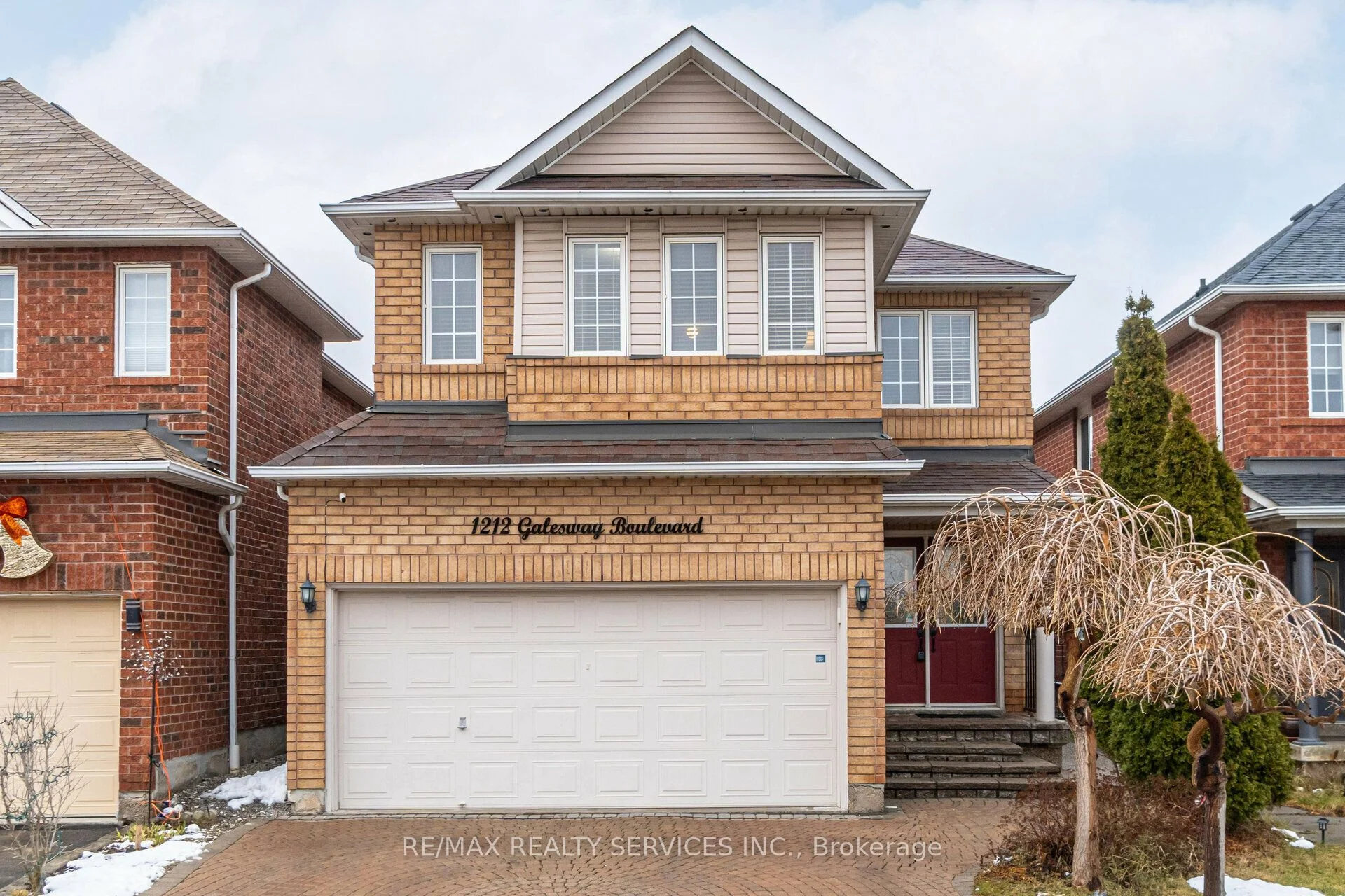 1212 Galesway Boulevard, Mississauga, On L5v 2v6
