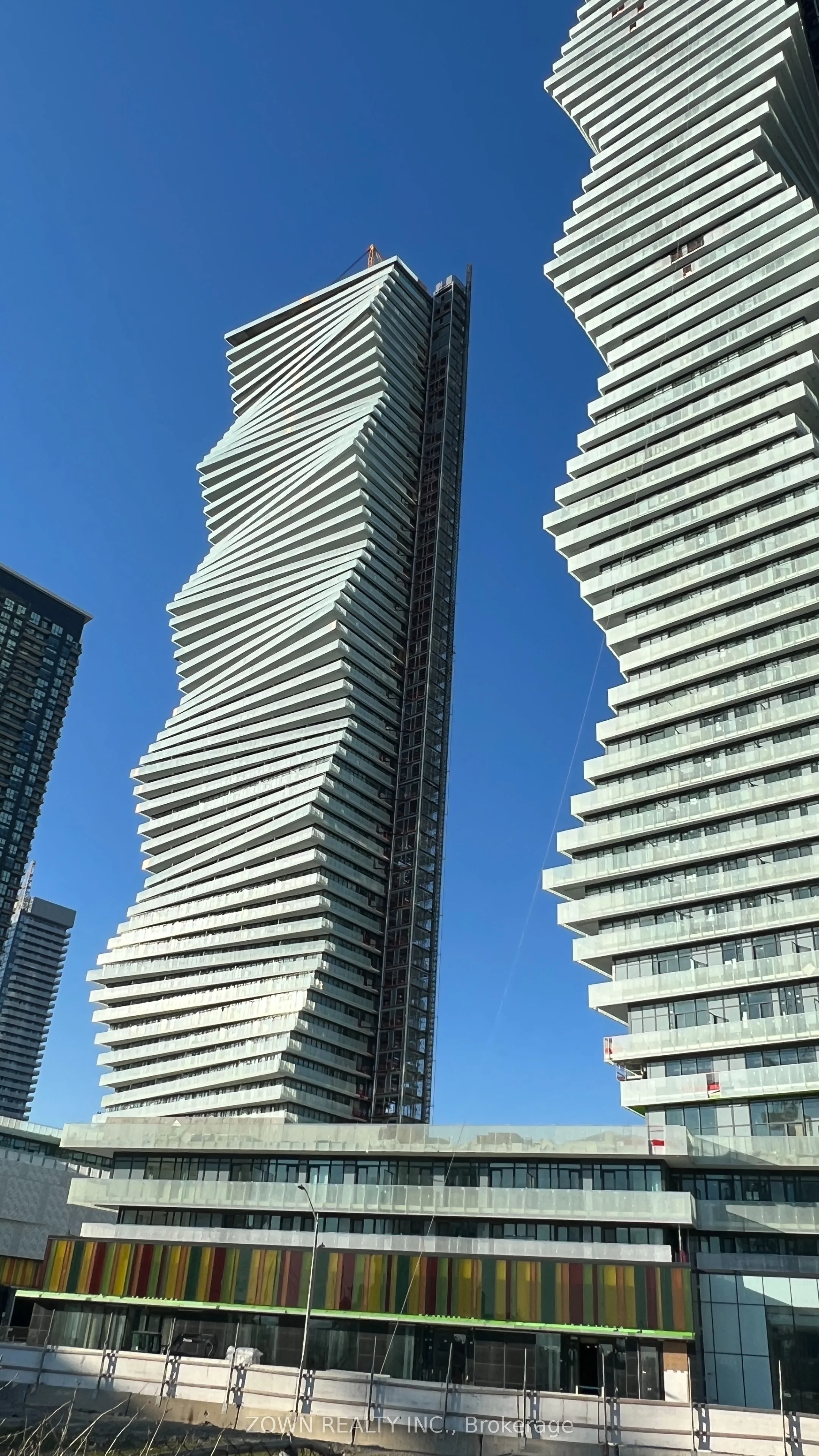 3900 Confederation Parkway 1506, Mississauga, ON L5B 0M3