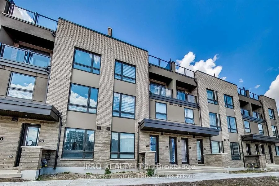 30 Woodstream Drive 7, Toronto W10, ON M9W 0G1