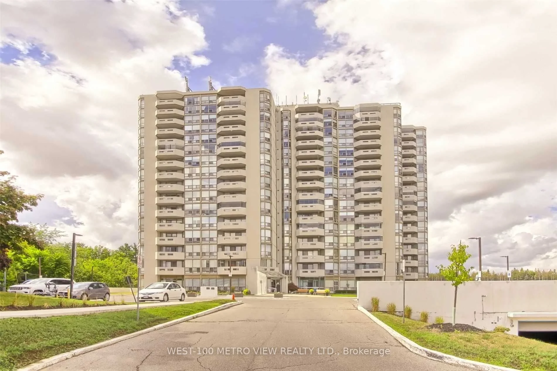 20 Mcfarlane Drive 1502, Halton Hills, On L7g 5j8