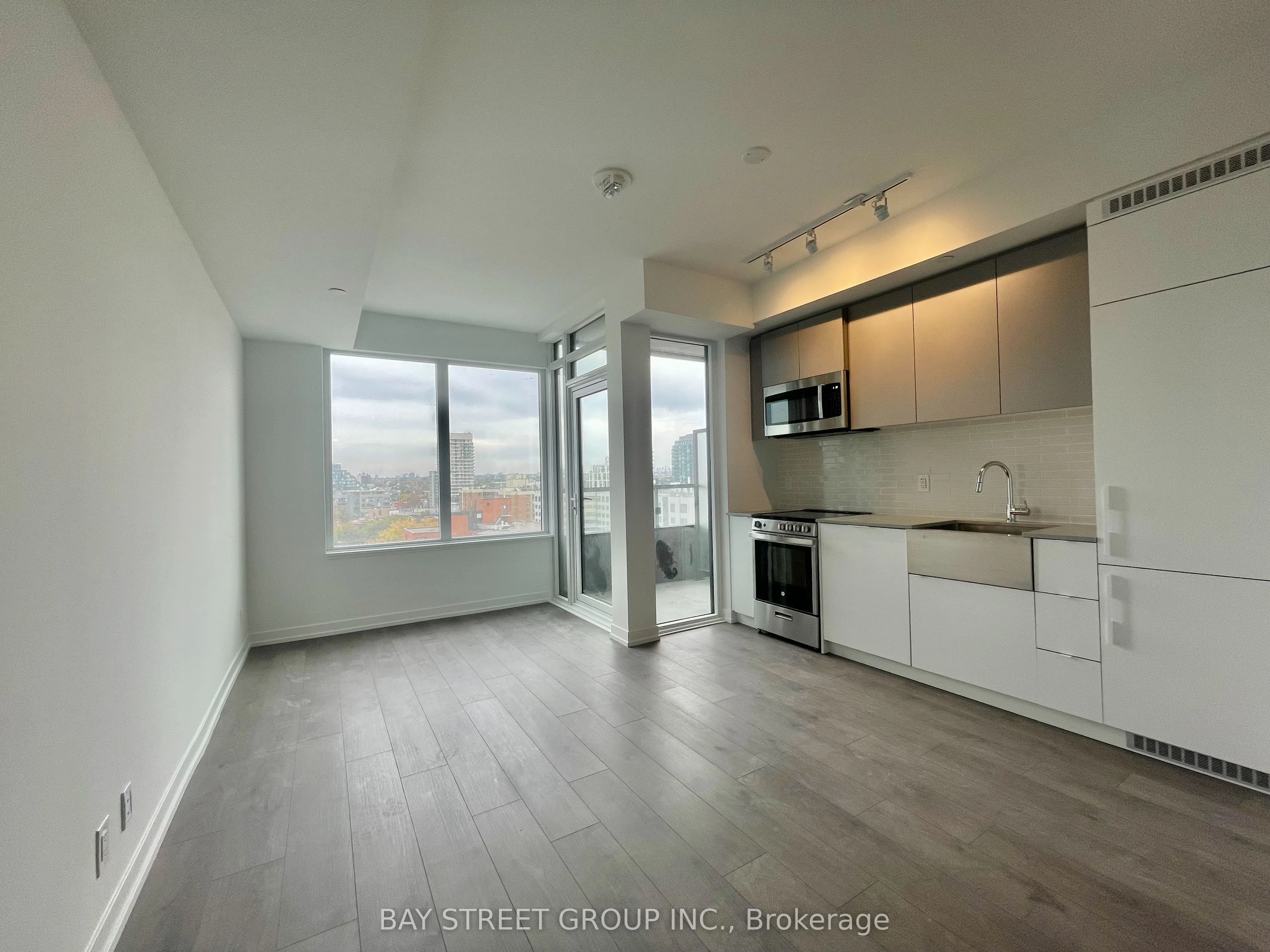270 Dufferin Street 818, Toronto W01, On M6k 1z6