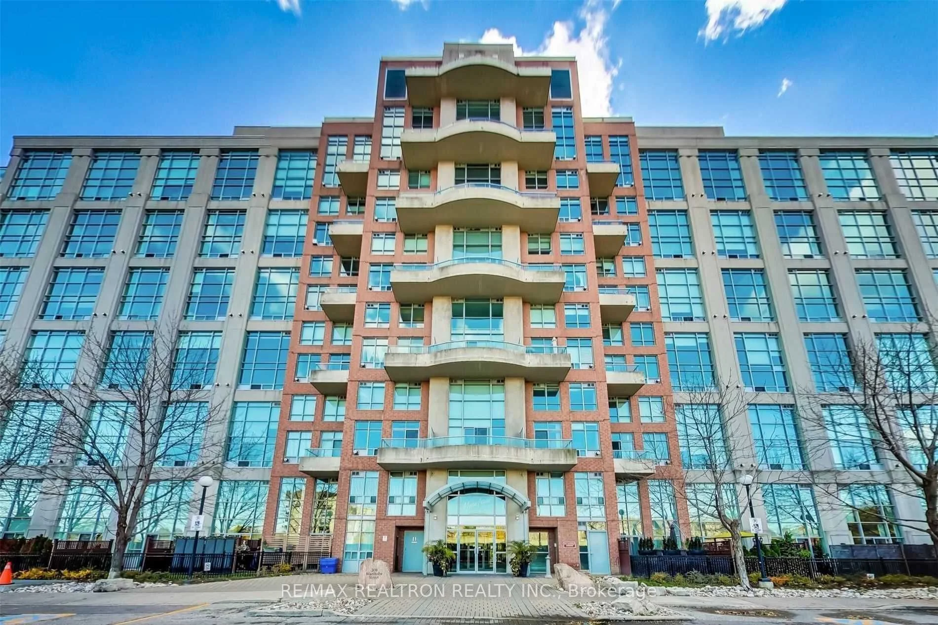 200 Manitoba Street 603, Toronto W06, On M8y 3y9