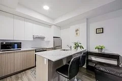 90 CANON JACKSON Drive 108, Toronto W04, ON M6M 0C1