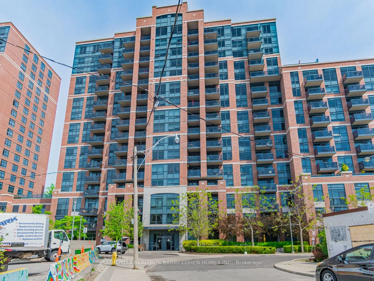61 Heintzman Street 201, Toronto W02, ON M6P 5A2