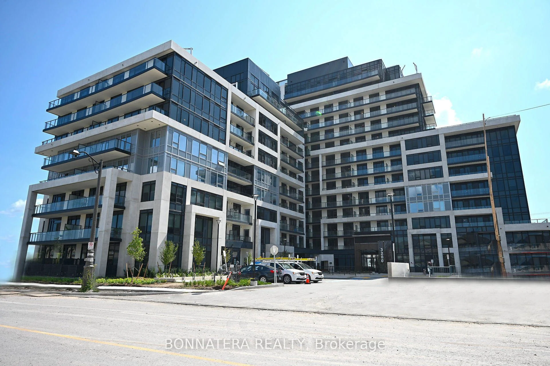 3200 William Coltson Avenue 711, Oakville, ON L6H 7W6
