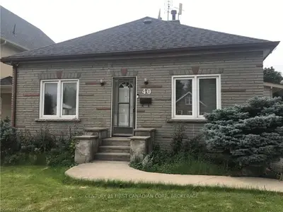 40 WOODWARD Avenue, Brampton, ON L6V 1K1