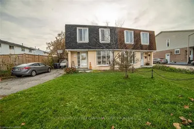 7294 LANCASTER Avenue, Mississauga, ON L4T 2L7
