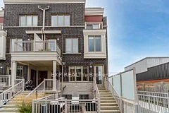 90 Eastwood Park Gardens 1, Toronto W06, On M8w 0b2