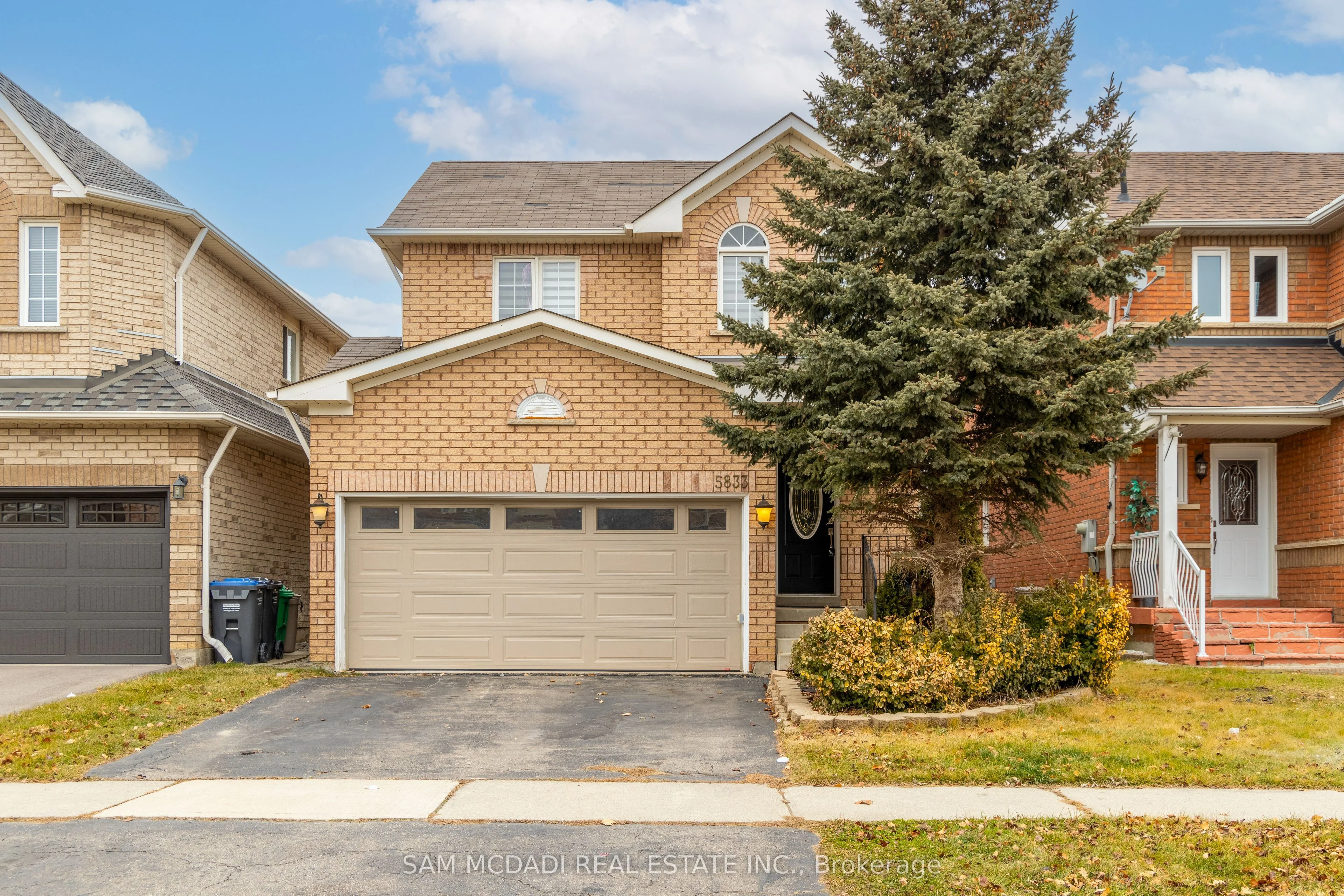 5833 Swordsman Drive, Mississauga, On L5m 6n7