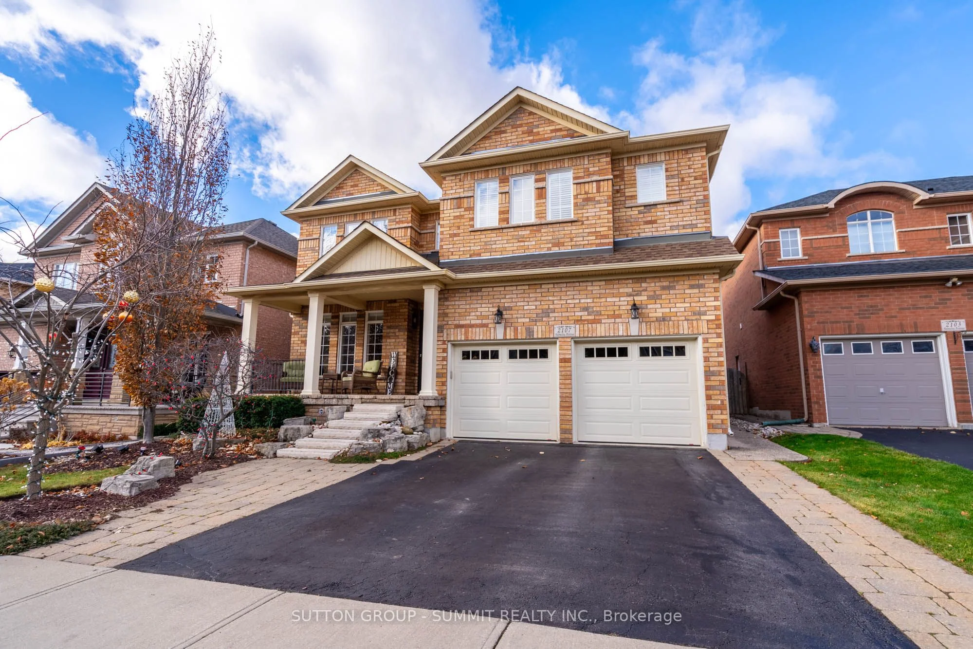 2107 Helmsley Avenue, Oakville, ON L6M 4R5