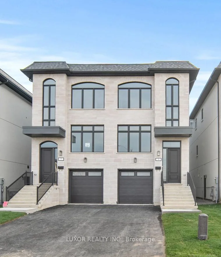 15 St. Gaspar Court, Toronto W05, ON M9L 0A4