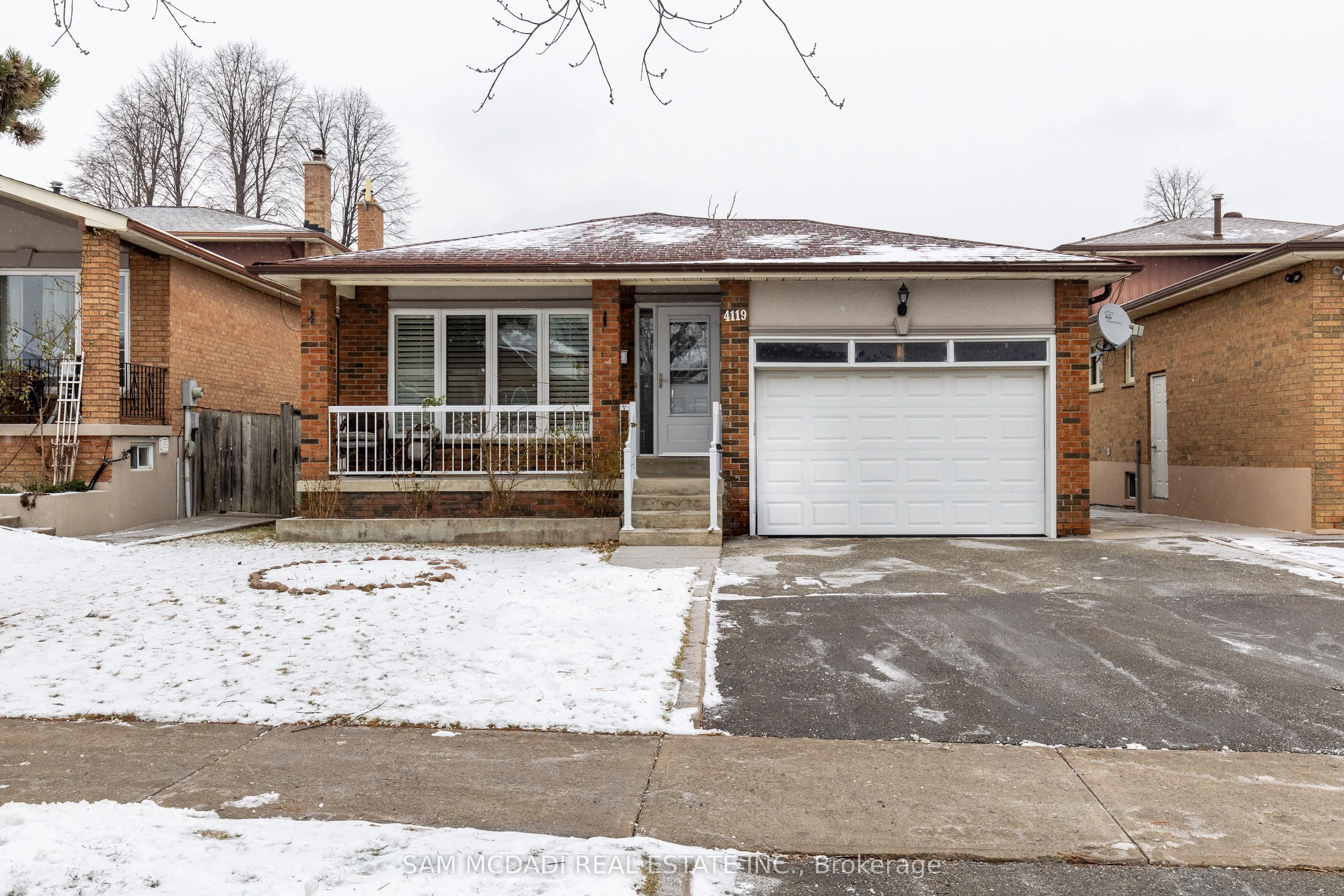 4119 Woodington Drive, Mississauga, ON L4Z 1K2