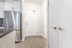 4085 Parkside Village Drive Th5, Mississauga, On L5b 0k9