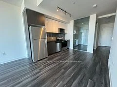 #821 859 The Queensway, Toronto W07, On, M8z 1n8