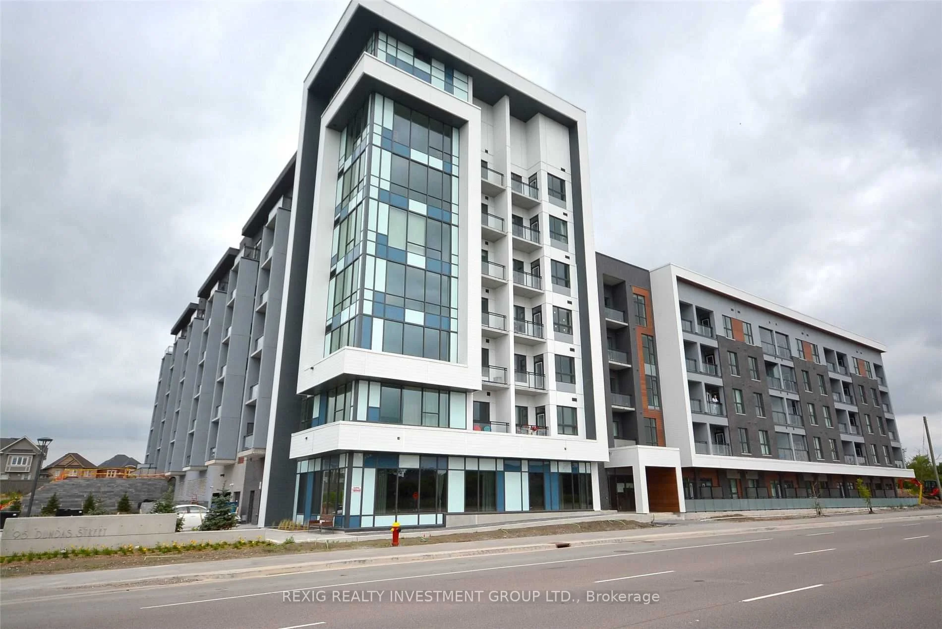95 Dundas Street W 407, Oakville, On L6m 5n4