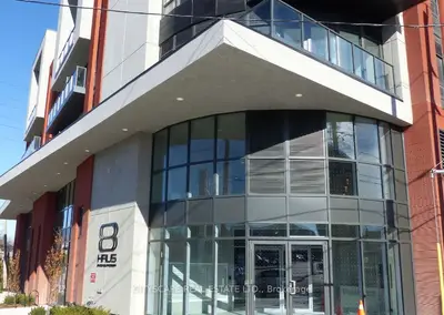 2433 Dufferin Street 713, Toronto W04, ON M6E 3T3