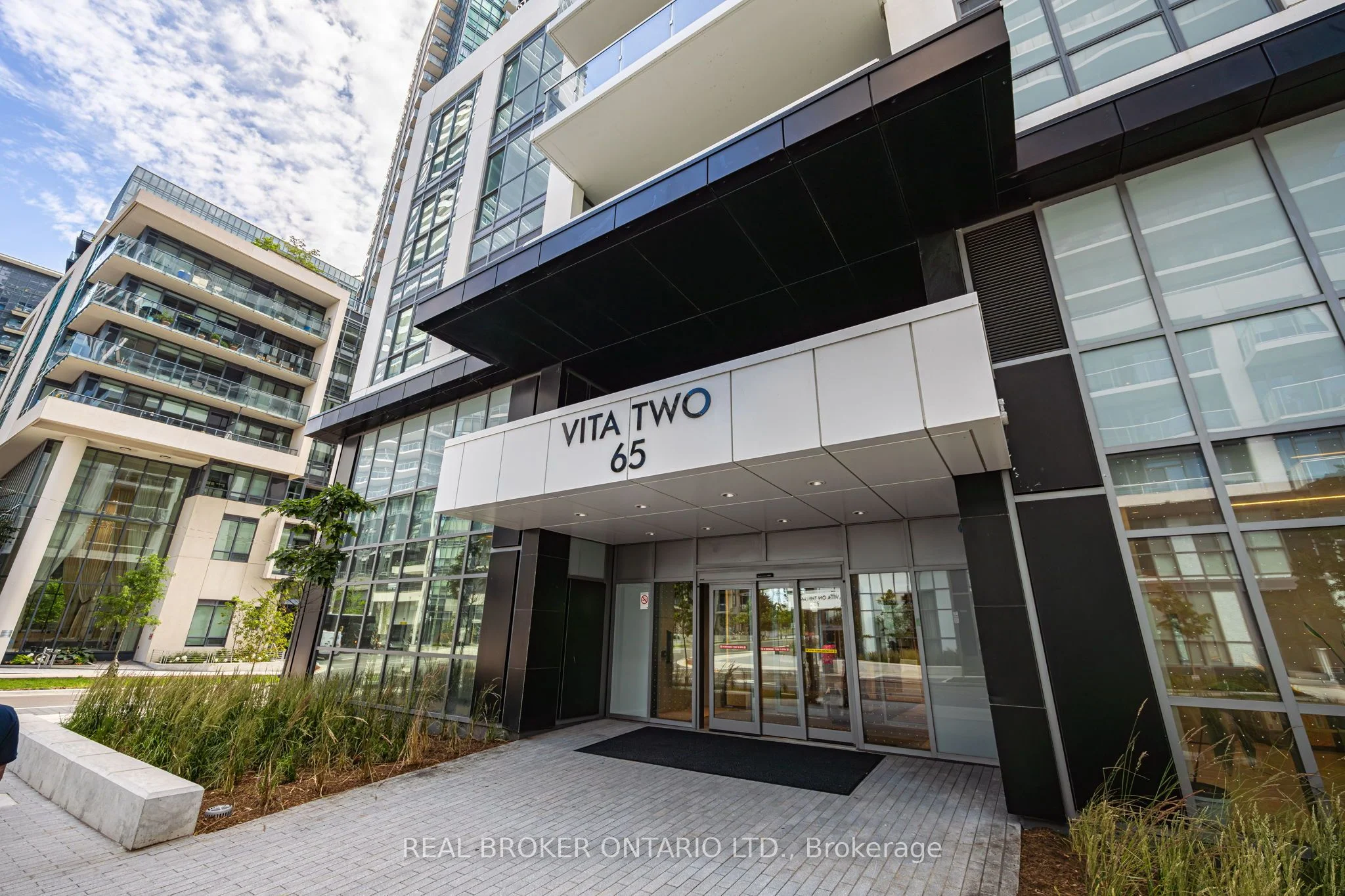 65 Annie Craig Drive 307, Toronto W06, On M8v 0g3