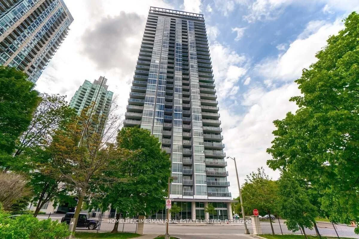 223 Webb Drive 811, Mississauga, On L5b 0e8
