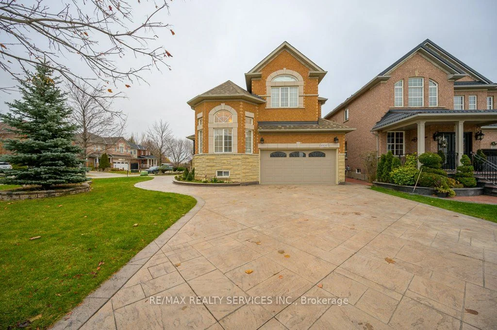 6610 Spinnaker Circle, Mississauga, On L5w 1r2