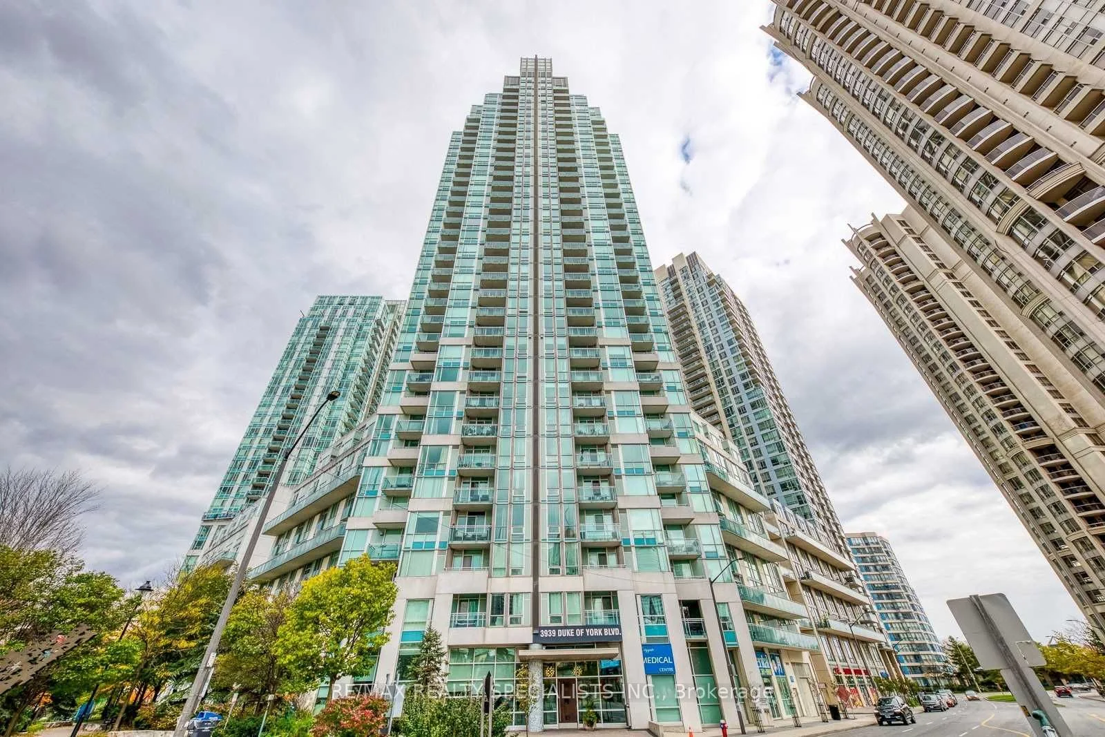 3939 Duke Of York Boulevard 2501, Mississauga, On L5b 4n2