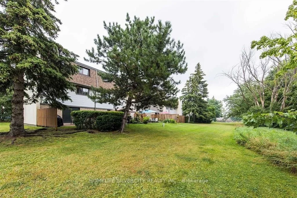 48 Ashton Crescent, Brampton, On L6s 3j9