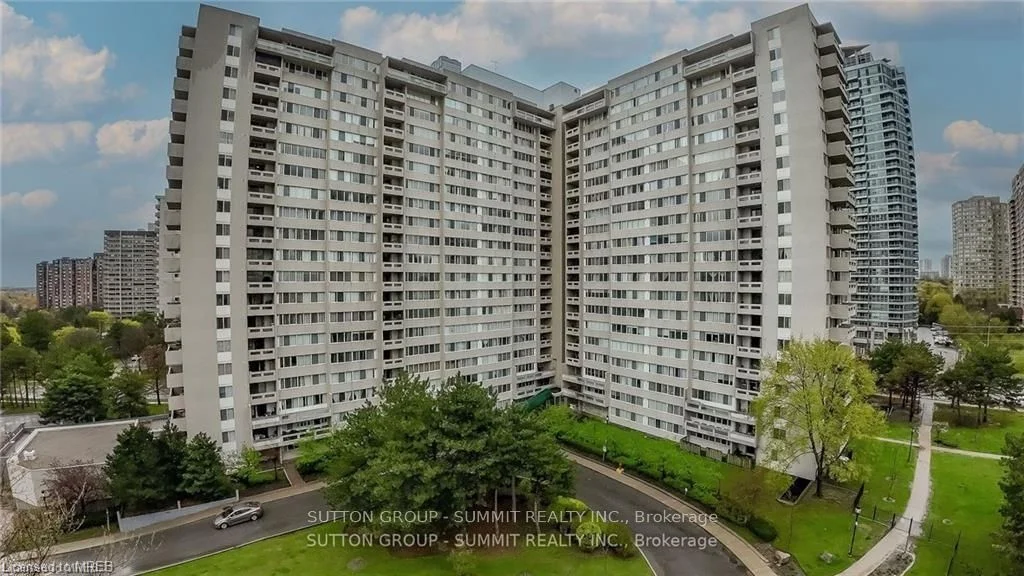 3590 Kaneff Crescent 1912, Mississauga, ON L5A 3X3