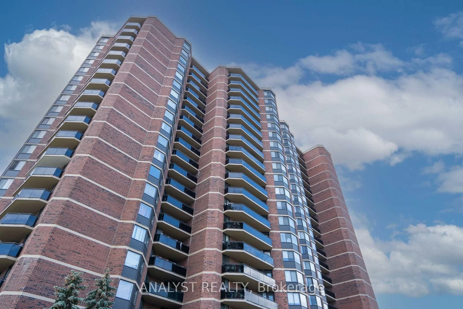 234 Albion Road 1704, Toronto W10, On M9w 6a5