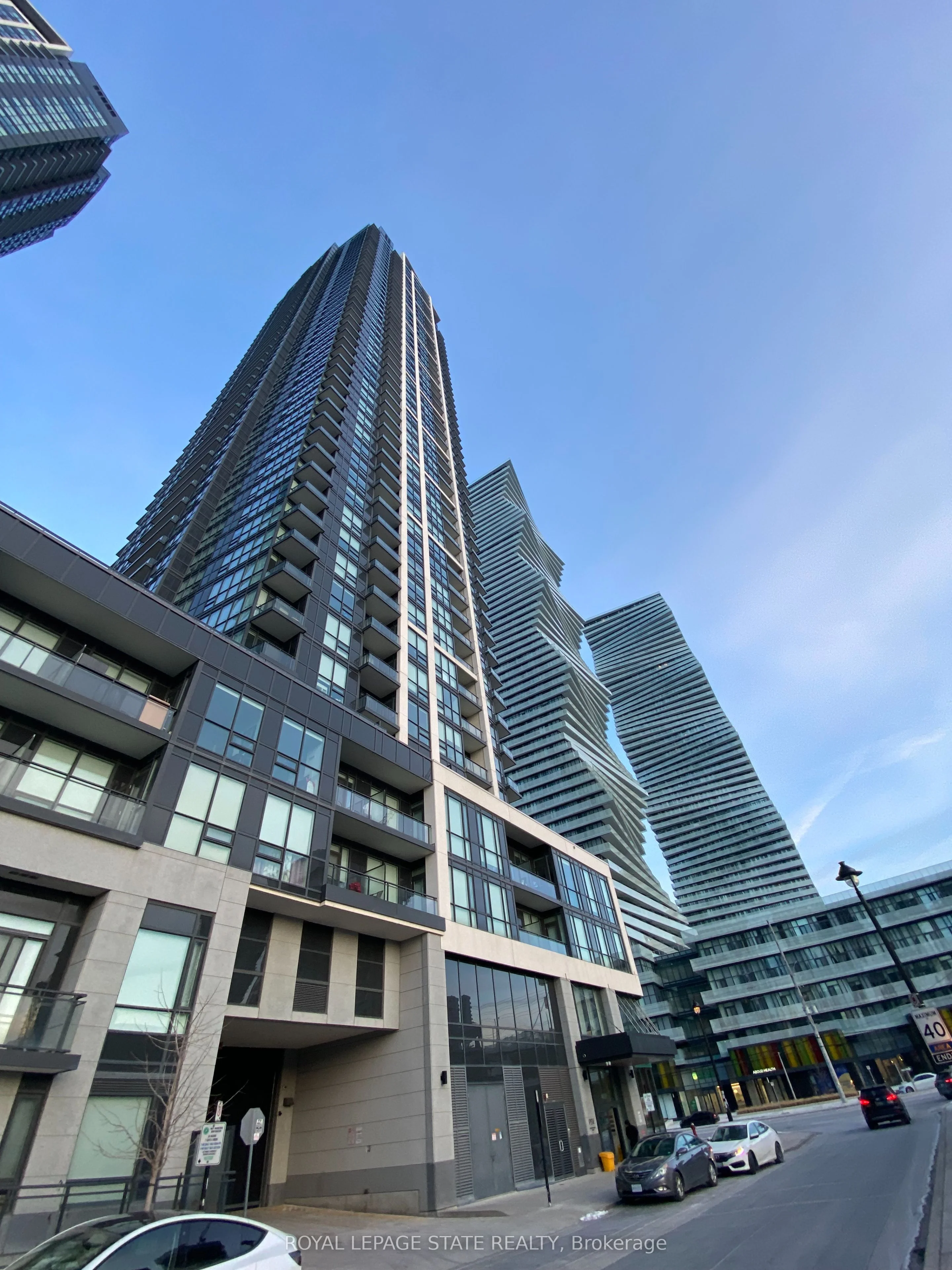 4011 Brickstone Mews 4002, Mississauga, On L5b 0g3