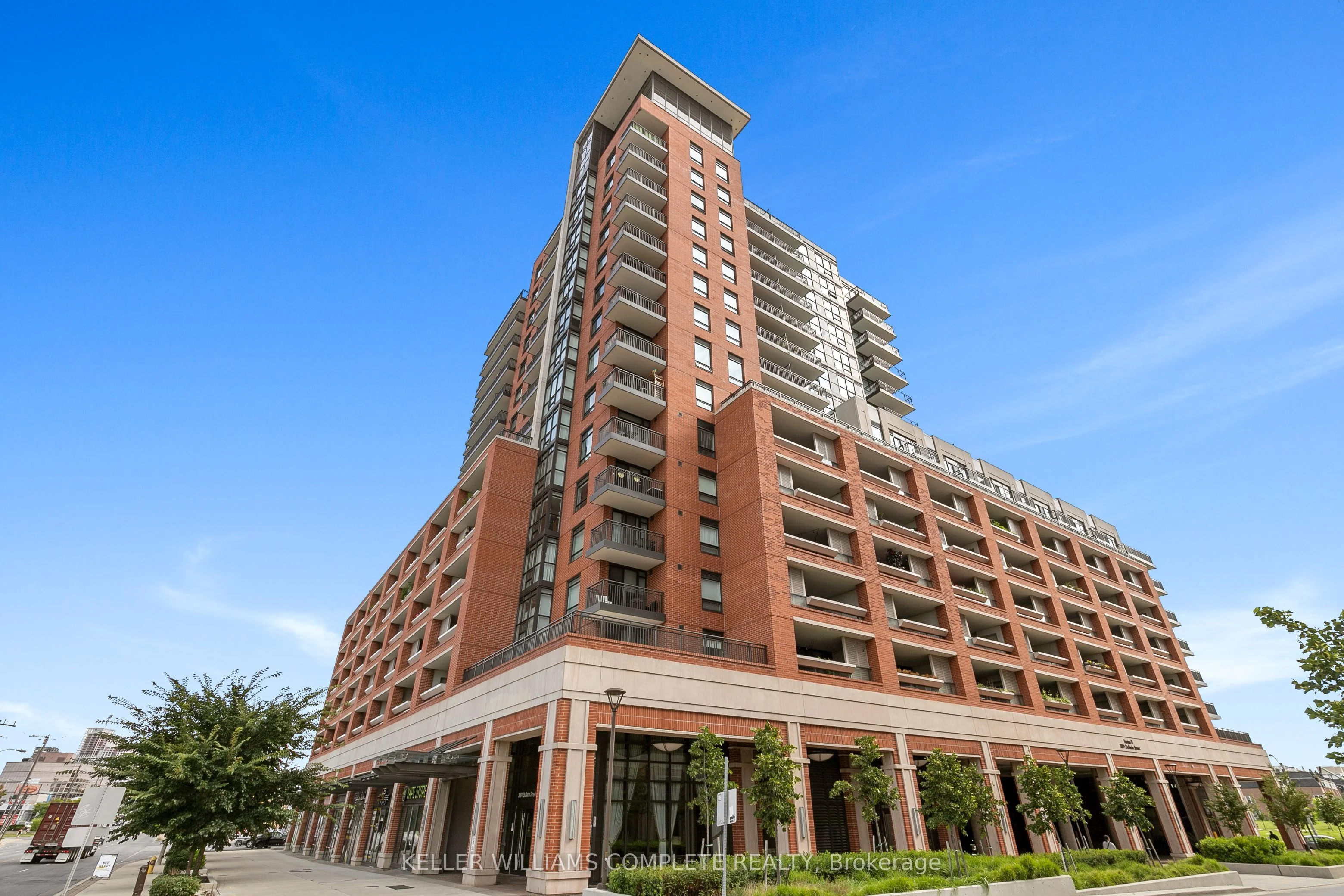 3091 Dufferin Street 204, Toronto W04, ON M6A 0C4