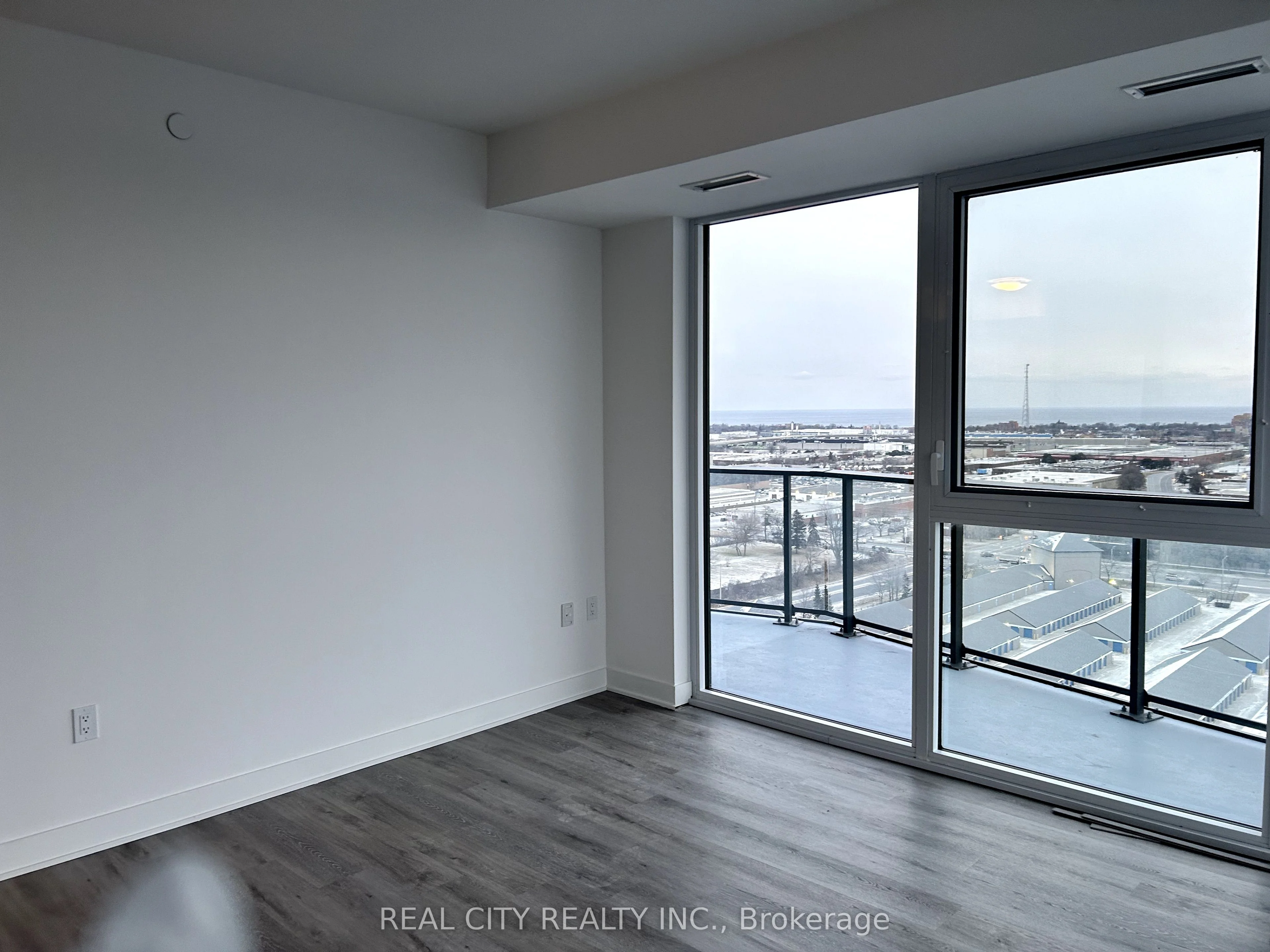 36 Zorra Street 1609, Toronto W08, On M8z 0g5