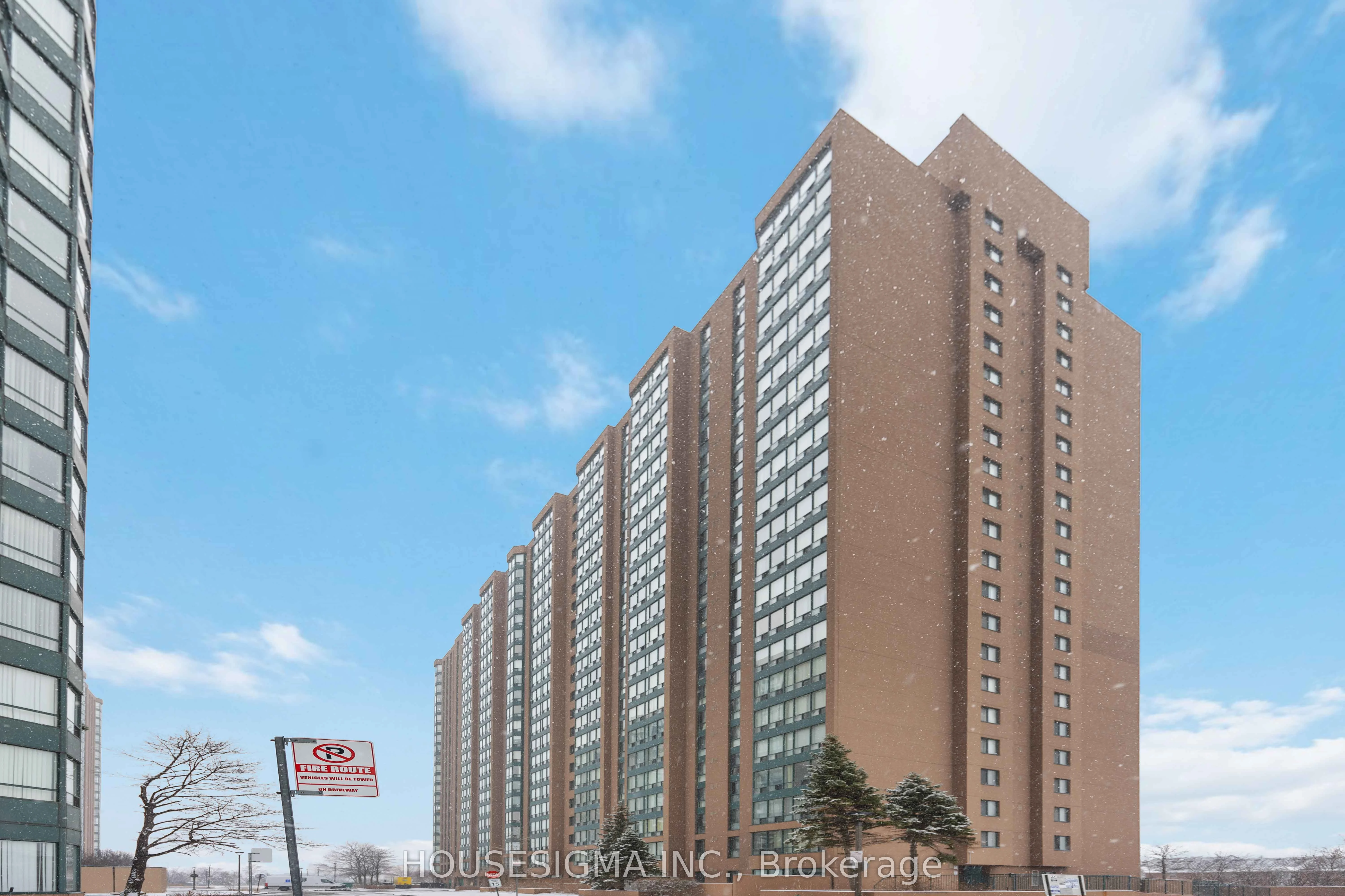 155 Hillcrest Avenue 315, Mississauga, On L5b 3z2