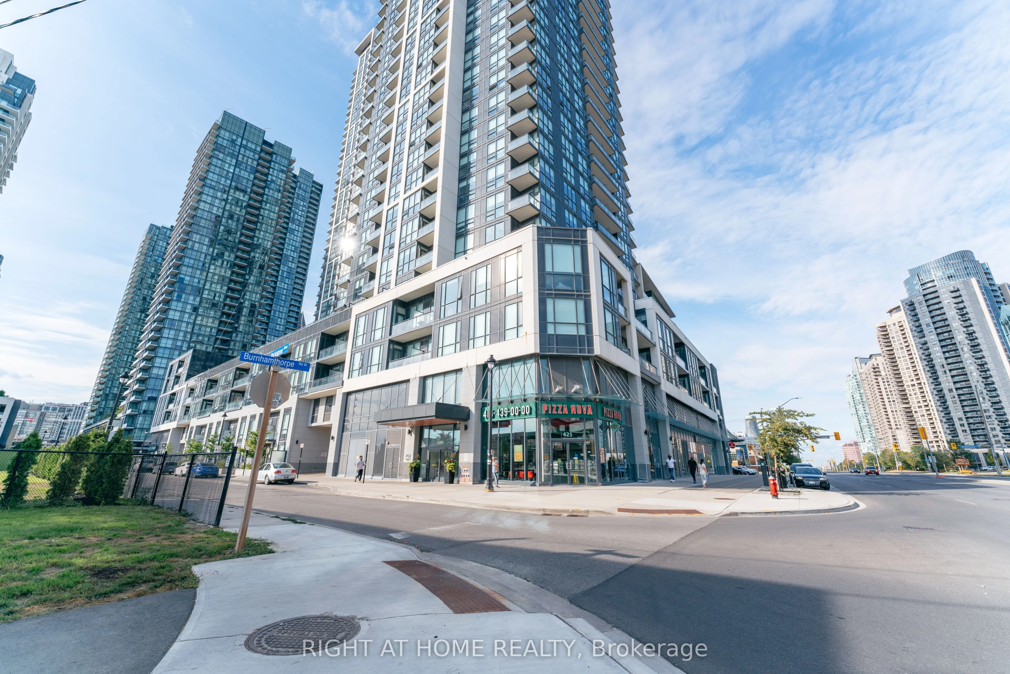 4011 Brickstone Mews 4611, Mississauga, ON L5B 0J7