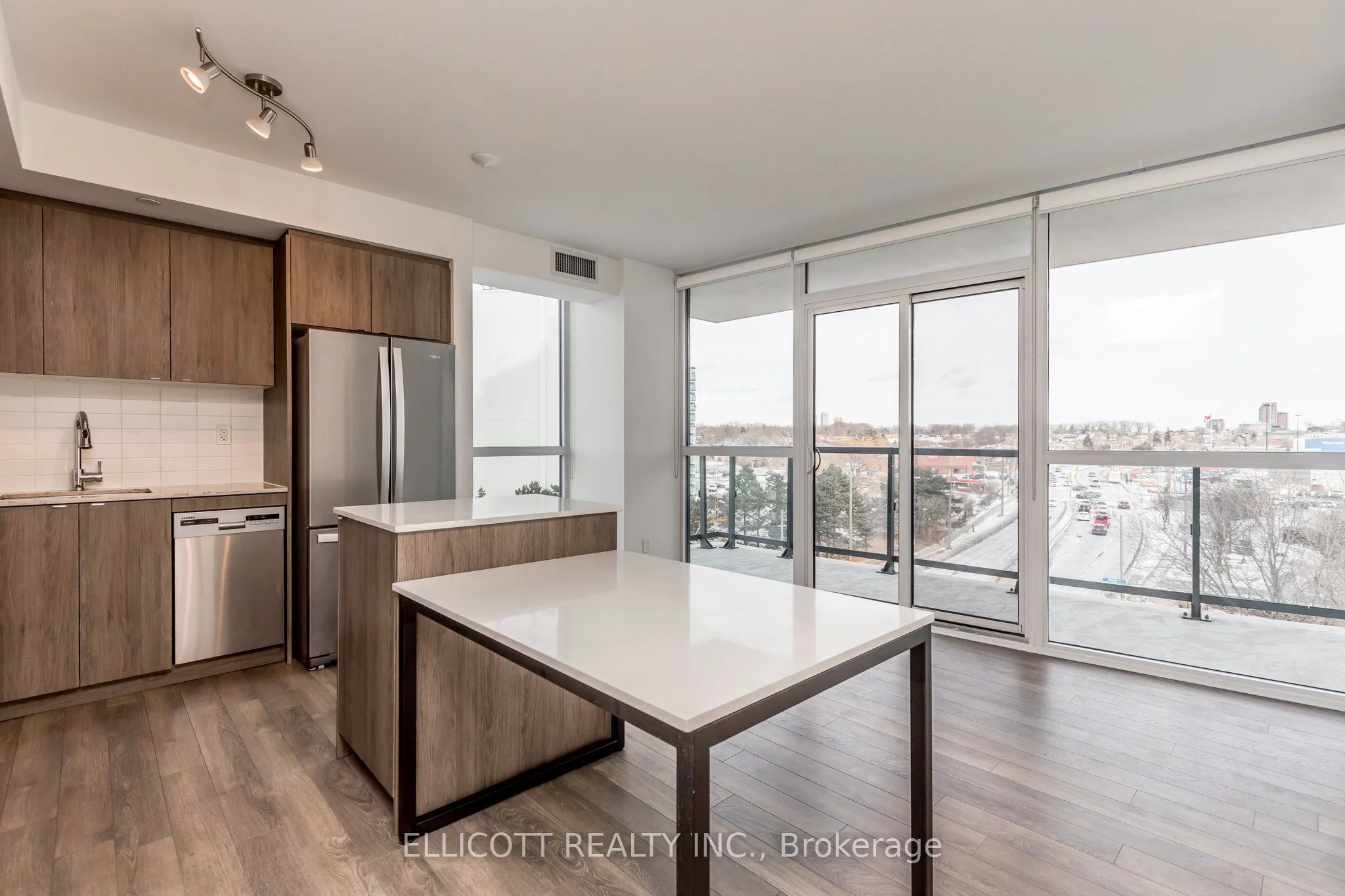 1461 Lawrence Avenue W 705, Toronto W04, On M6l 0a6