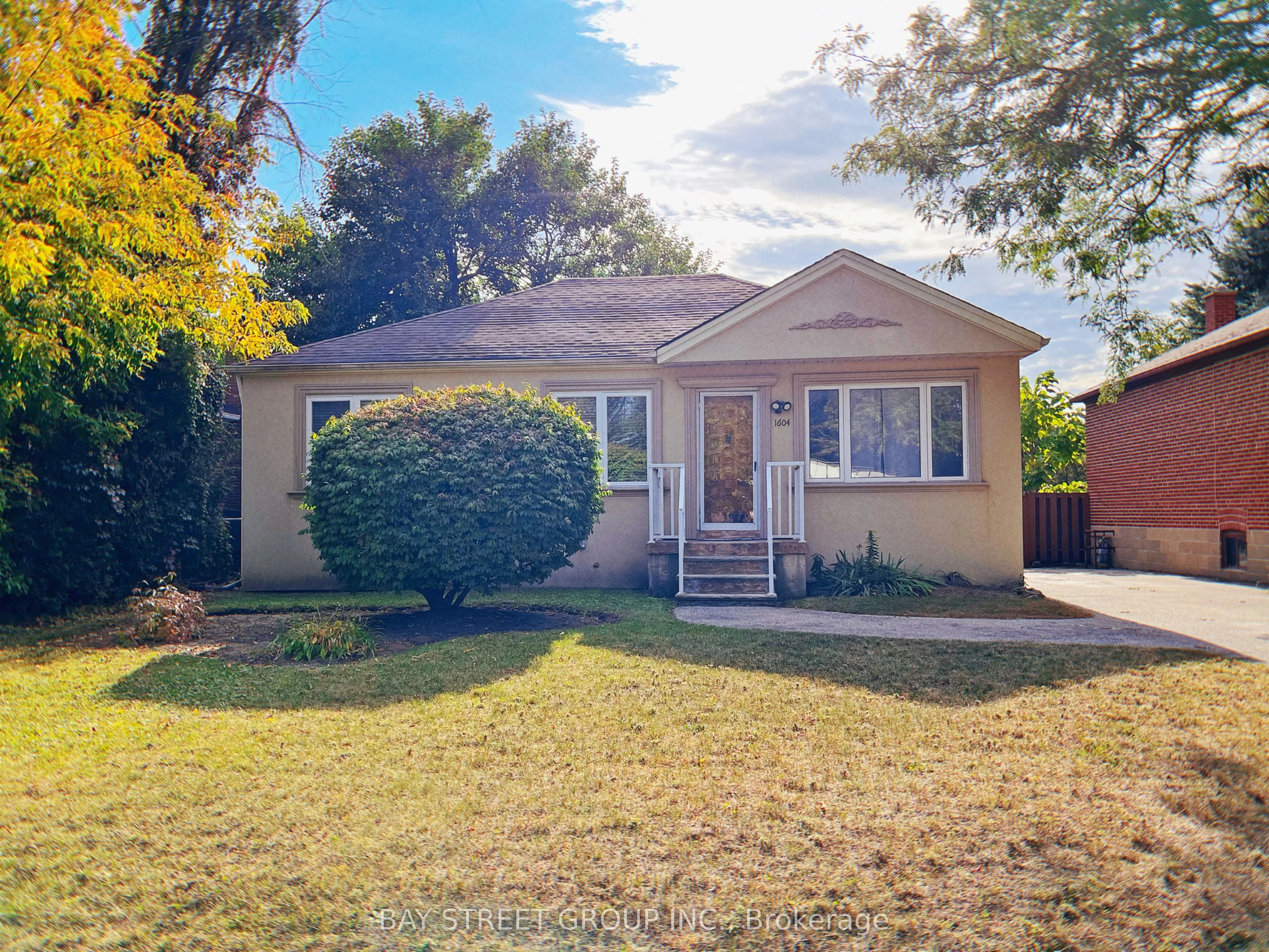 1604 Exbury Crescent, Mississauga, ON L5G 2P6