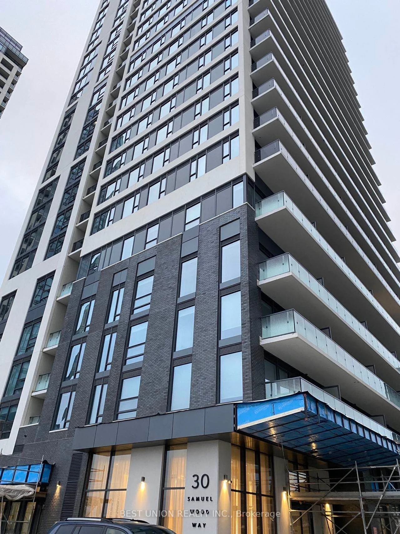 30 Samuel Wood Way W 1004, Toronto W08, On M9b 0c9
