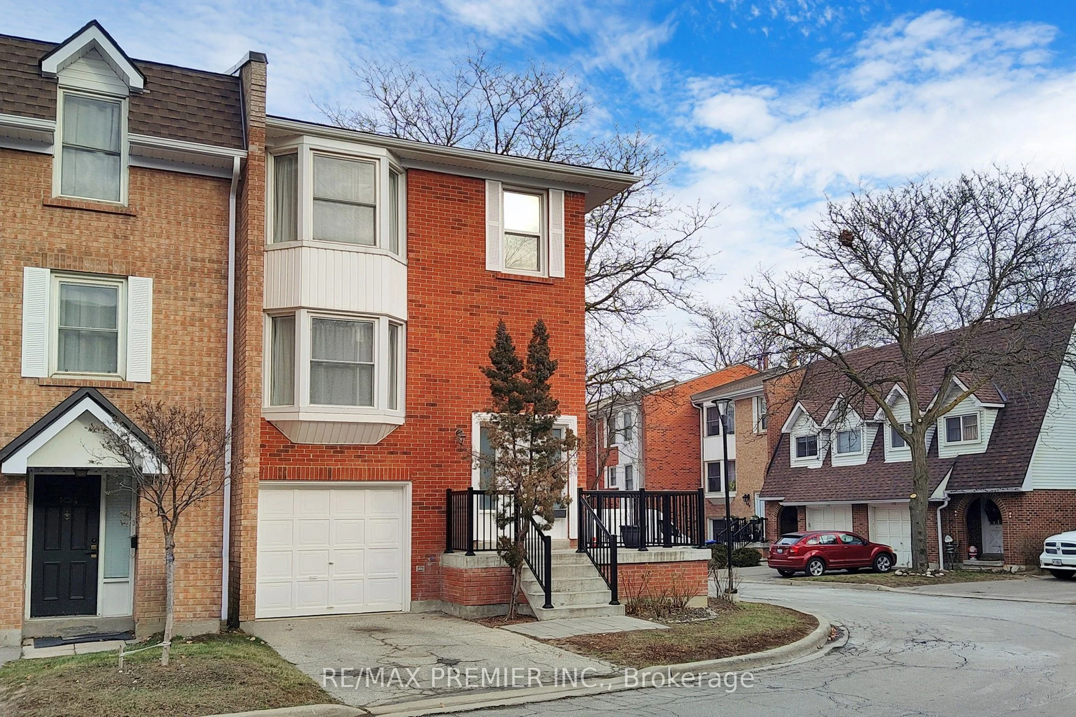 333 Meadows Boulevard 105, Mississauga, ON L4Z 1G9