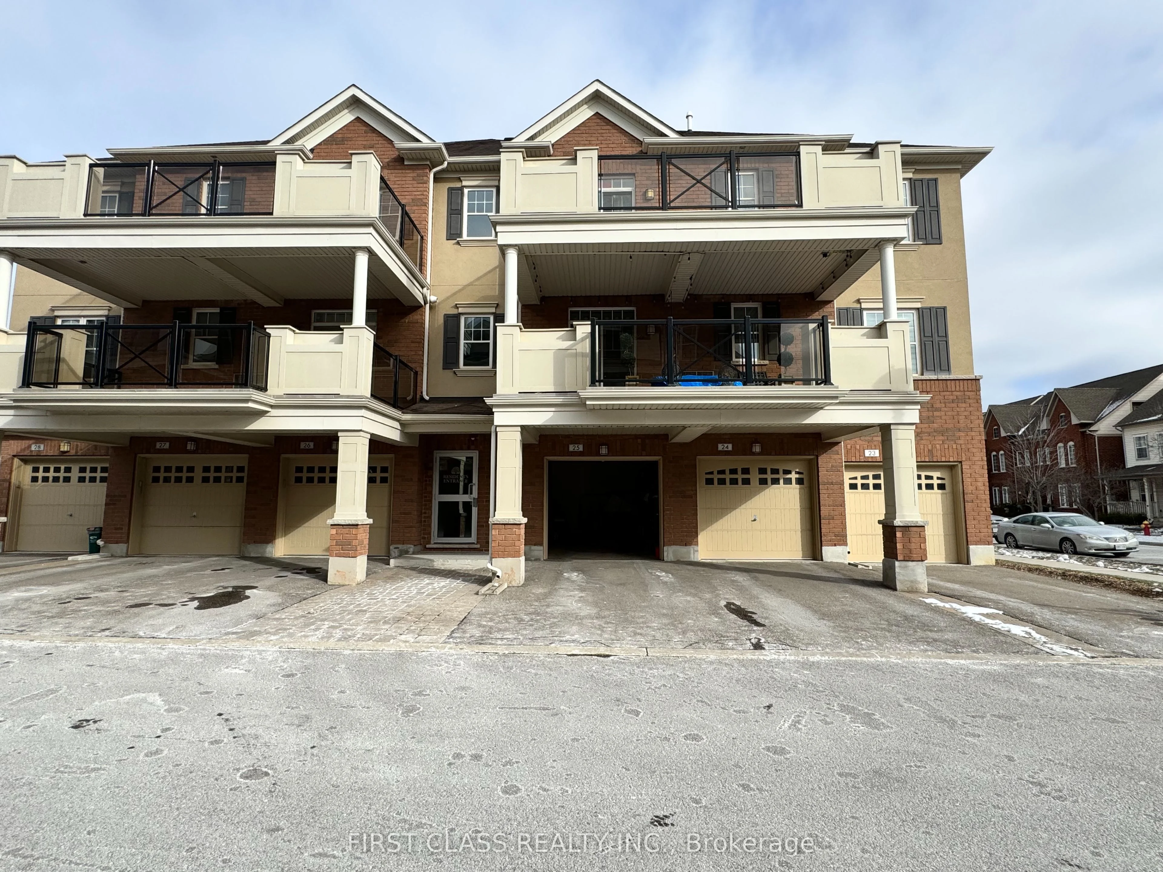 263 Georgian Drive 206, Oakville, On L6h 0l2