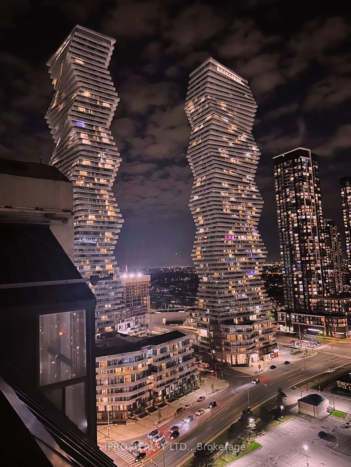 3900 Confederation Parkway 5101, Mississauga, On L5b 0m3